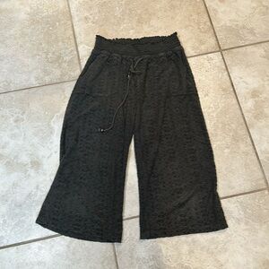 Vintage Y2K Juicy Couture Gray Embossed Terry Cloth Wide Leg Cropped Pants M